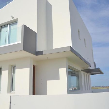 T&E Villa Larnaca Esterno foto