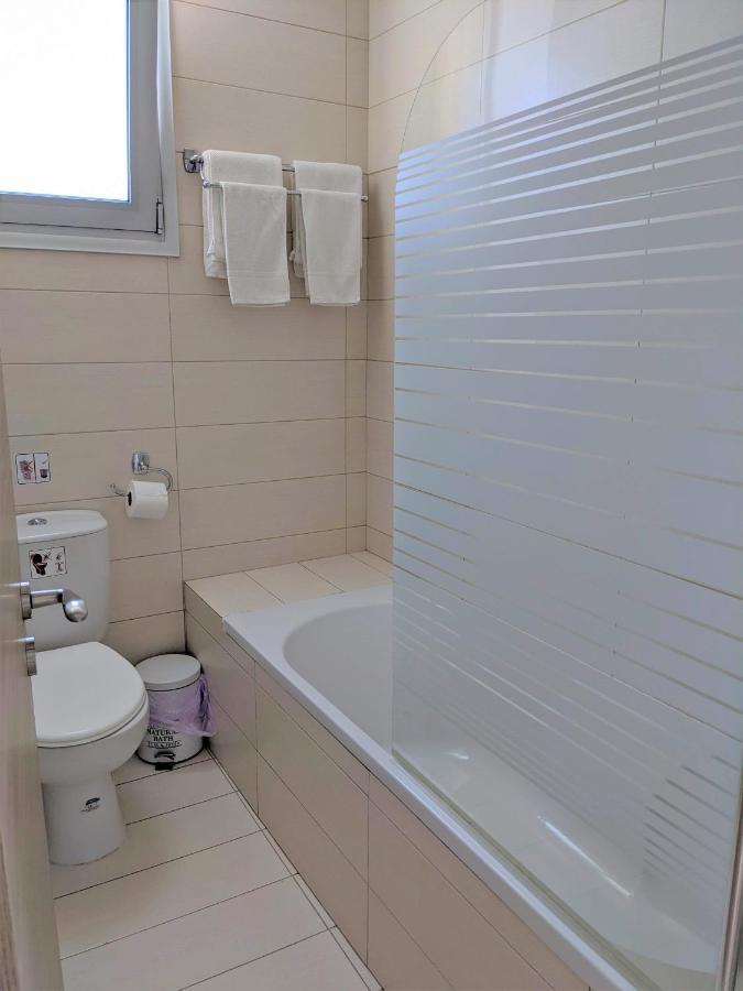 T&E Villa Larnaca Esterno foto